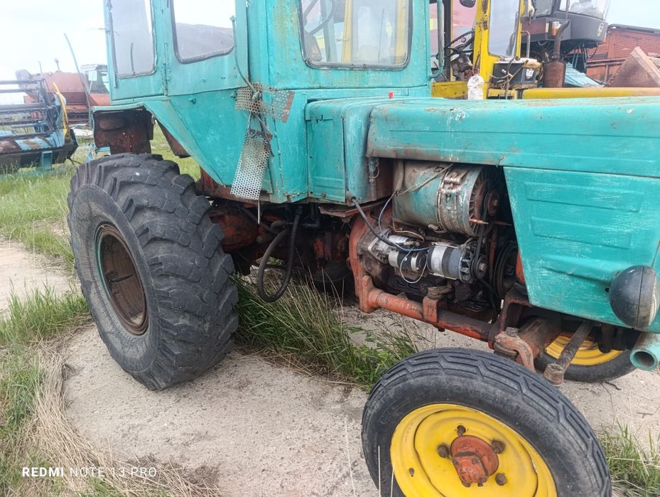 Трактор т 25            .