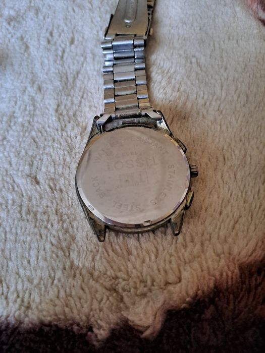 Продам часы разные