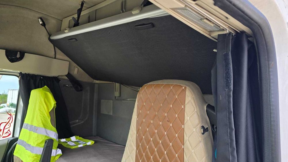 Cap tractor VOLVO FH