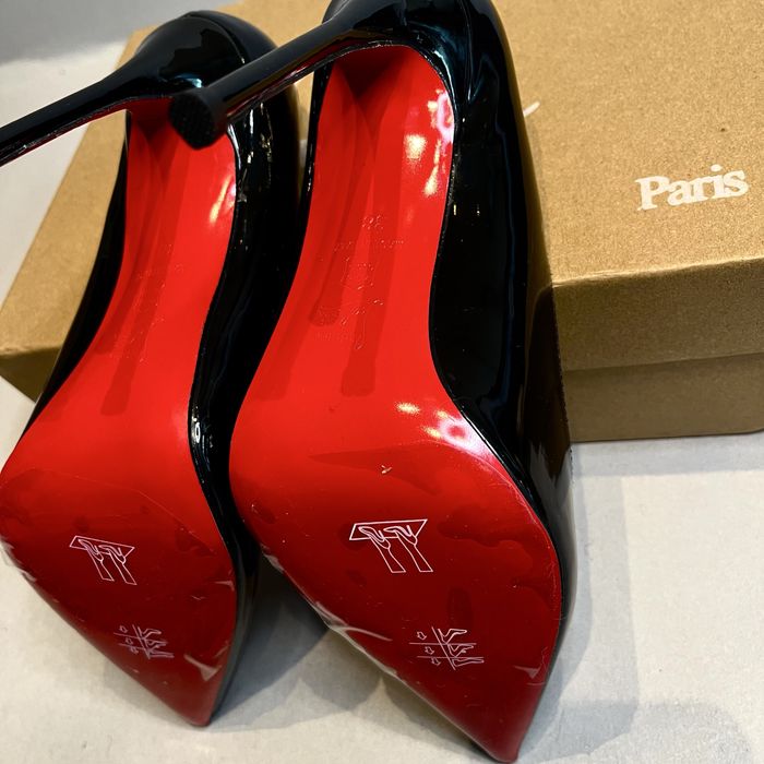 Louboutin So Kate "Black and Red Bottom"! НОВИ!