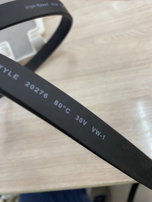 кабель HDMi новый 3 м