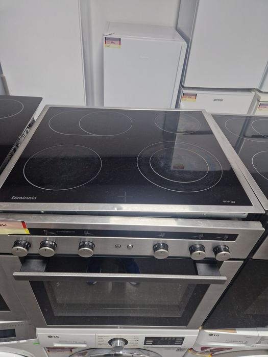 Фурна с котлони Constucta Bosch