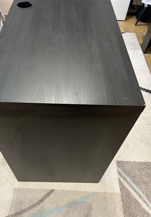 Бюро IKEA Micke 73х50см черно-кафяво