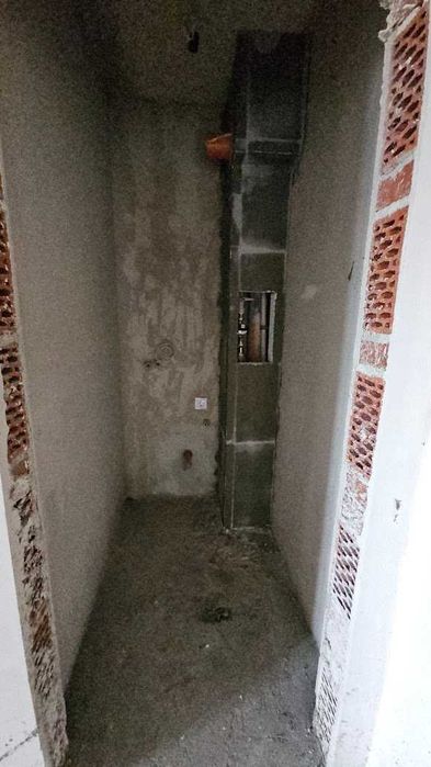 Без комисионна: Голям 3-стаен с опция гараж или паркомясто