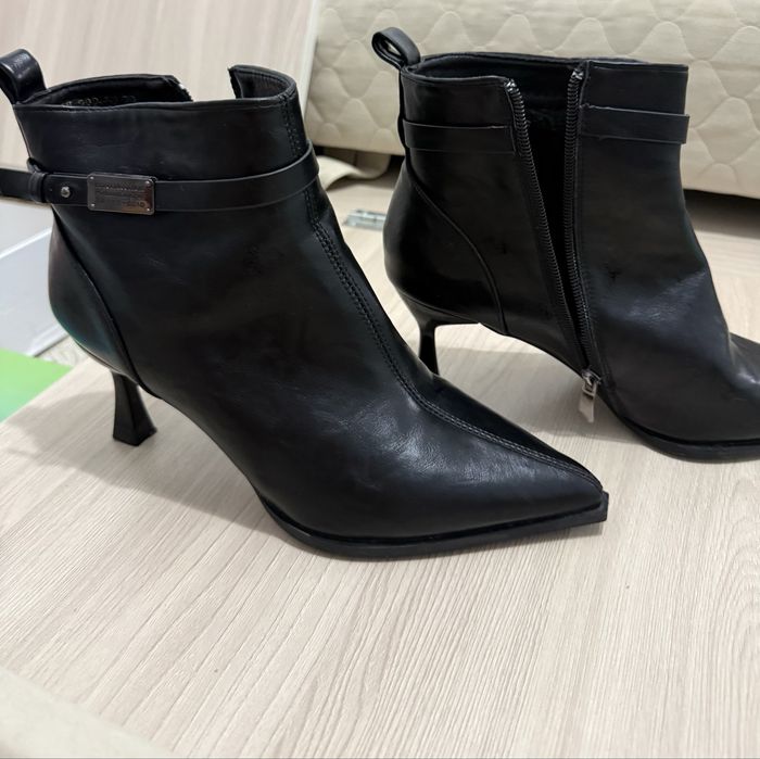 Продам женскую обувь