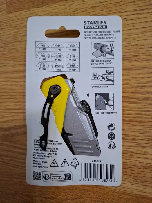 Cutter pliabil lama trapezoidala retractabila Stanley FatMax 0-47-681