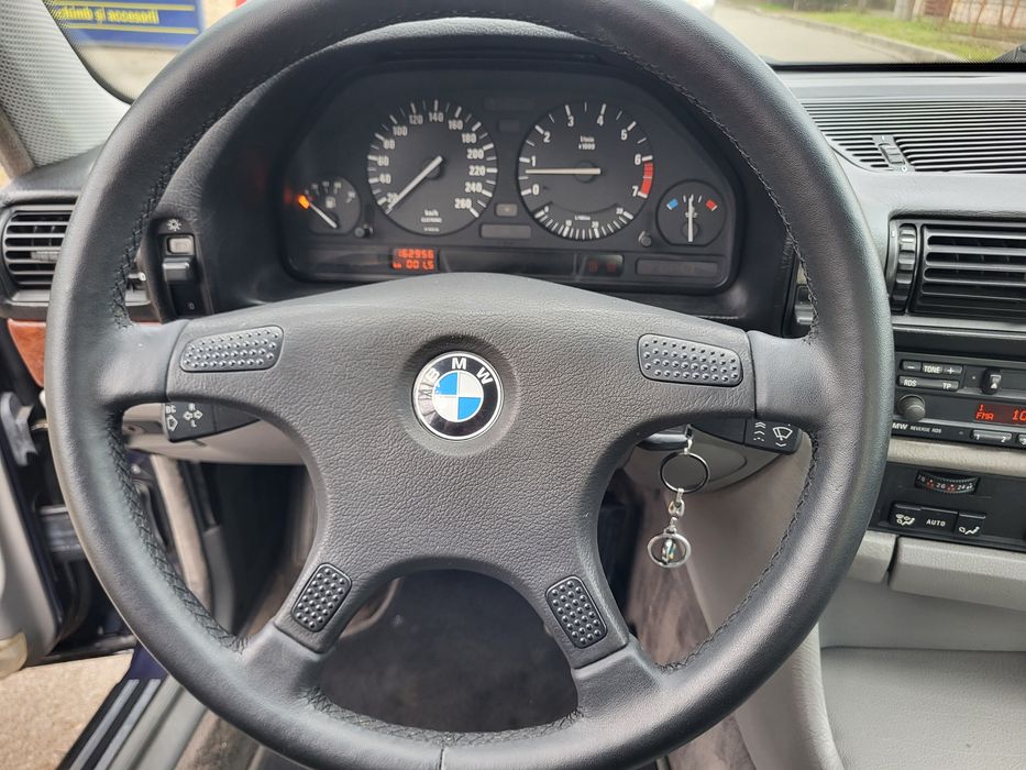 BMW Seria 7 1988 — imagine 5