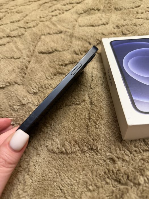 Iphone 12 продам