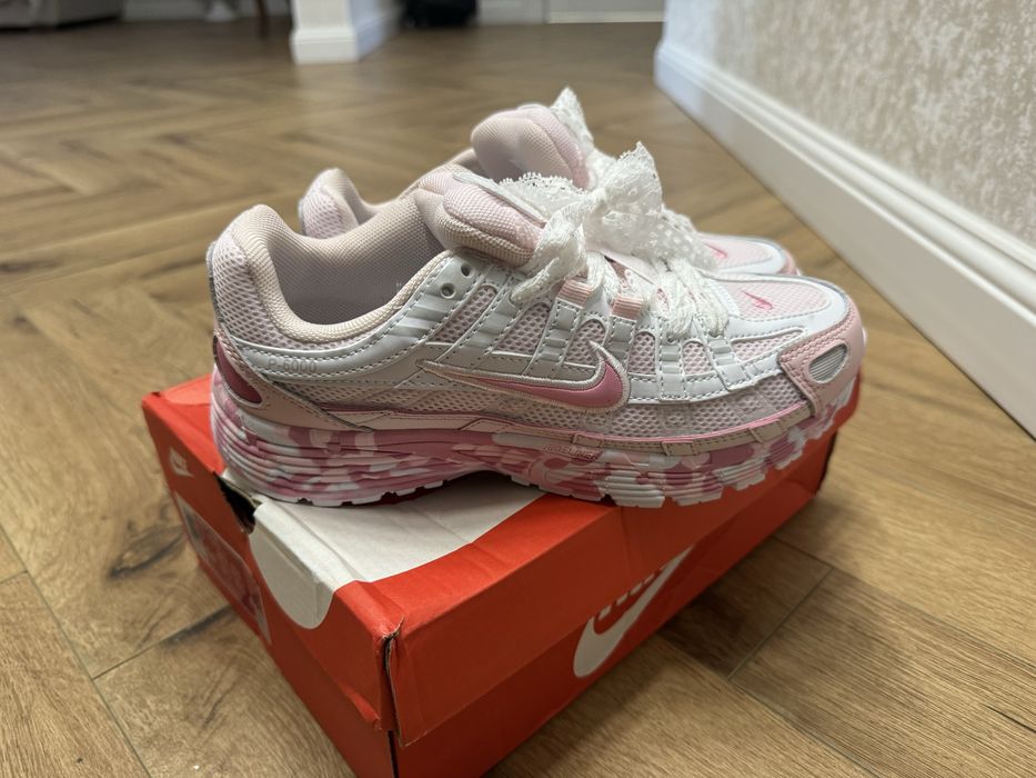 Кроссовки nike новые . 37 размер