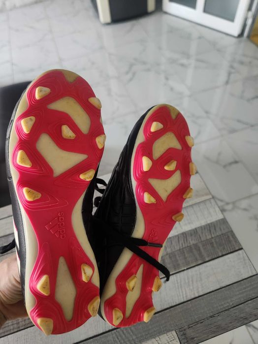 Бутонки adidas predator