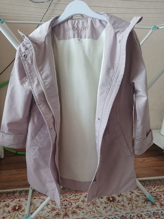 Продам ветровку 122 размера
