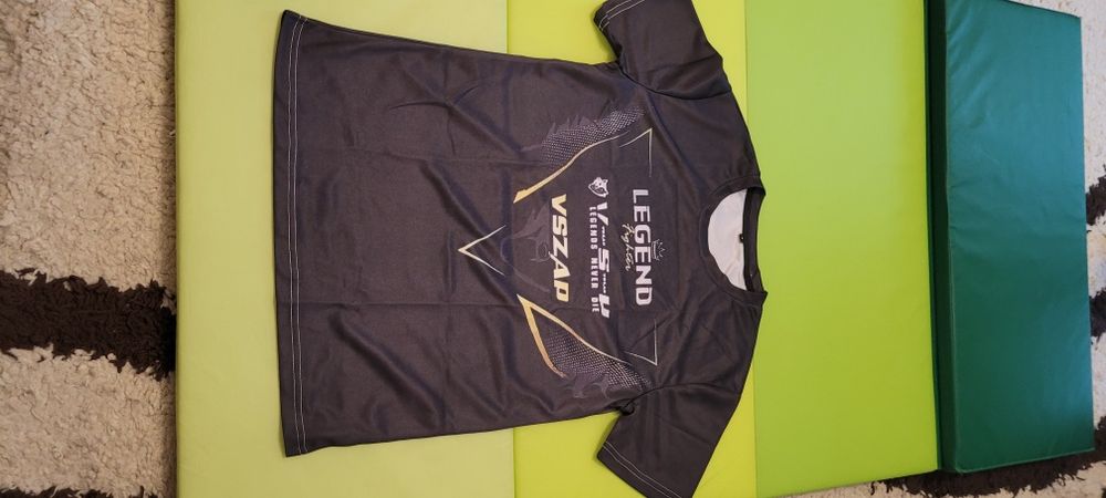 Tricouri sport barbati / femei