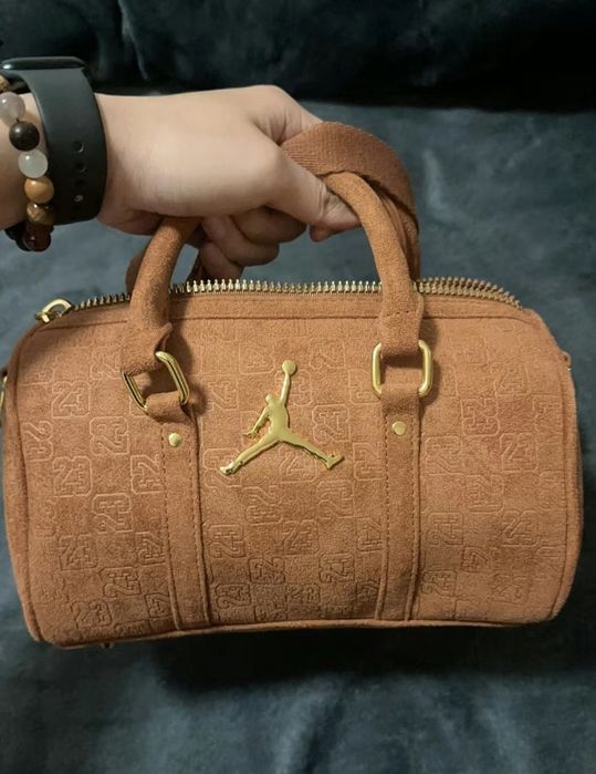 Сумка Air Jordan Suede Monogram Mini Duffle (3L) - Cognac