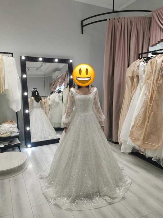 Продам шикарное платье