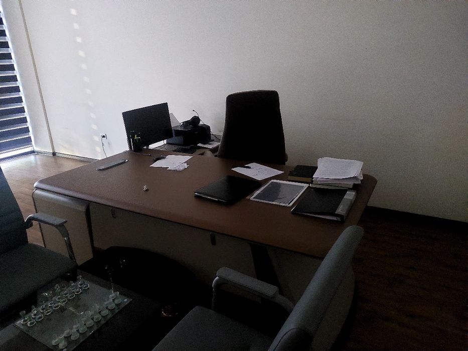 Диреторский стол