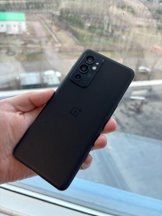 Продам OnePlus 9RT 12/256 ГБ — Snapdragon 888 | AMOLED 120 Гц