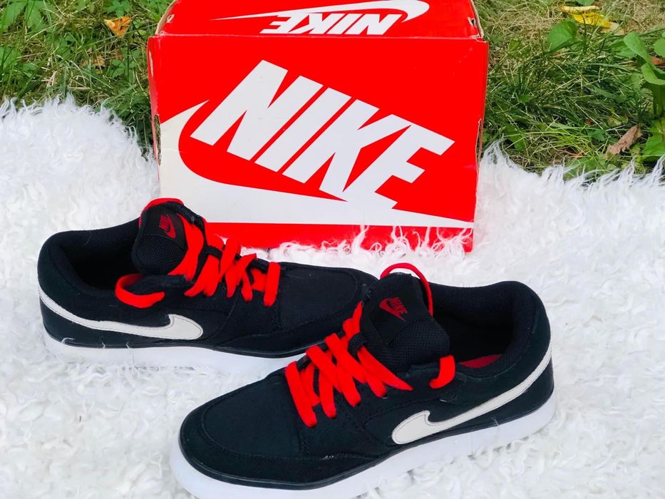 Ghete baiat NIKE-marimea 36,inter23cm,ca Jordan piele,Salomon,Geox