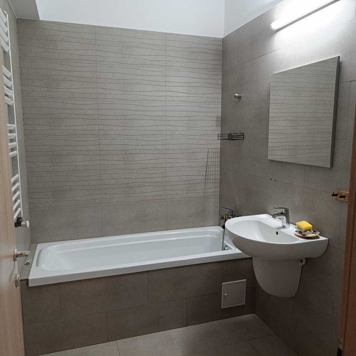 Inchiriez garsoniera