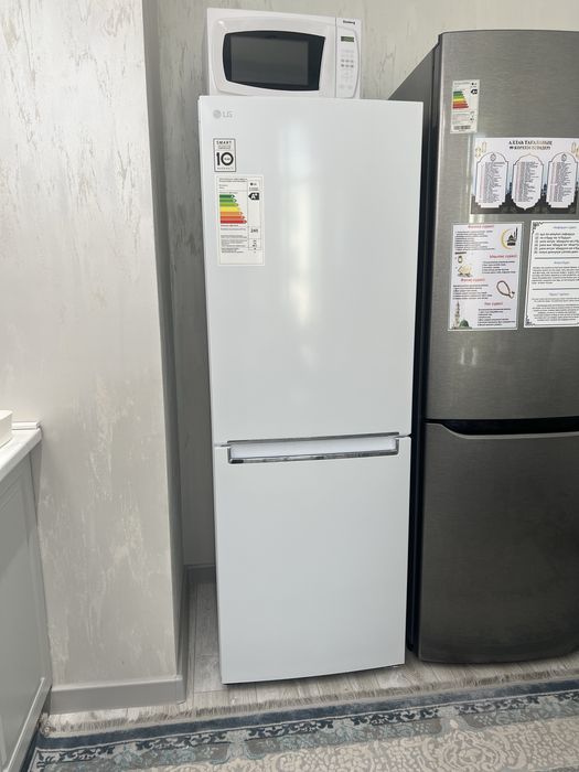 Холодильник LG лджи