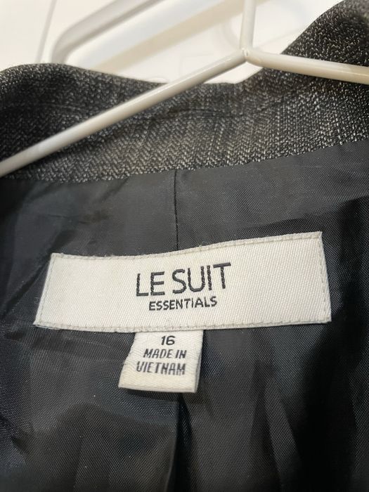 Костюм брючный, женский (Вьетнам)