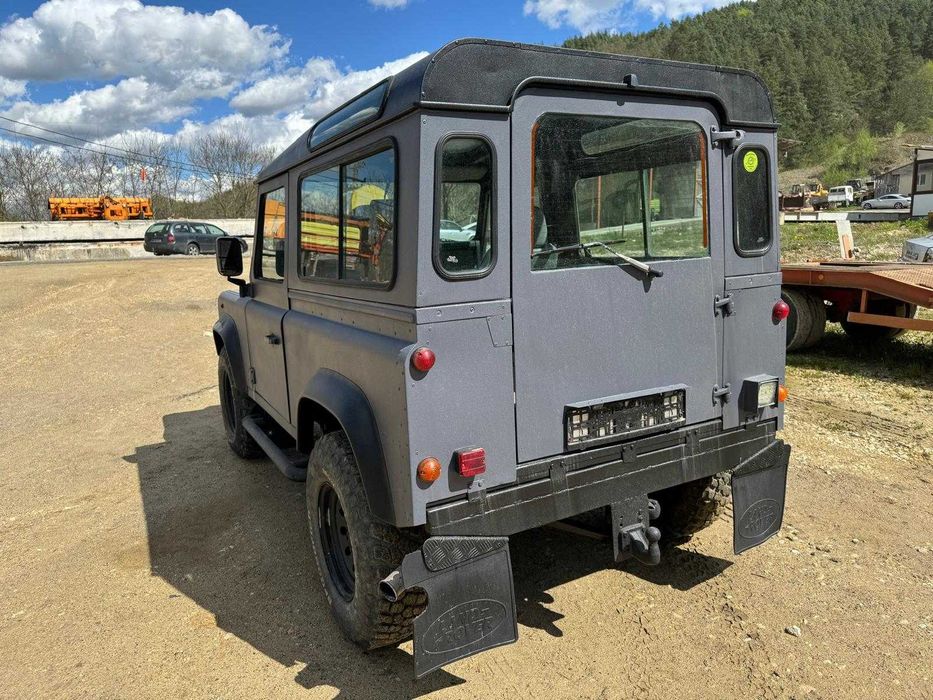 Land Rover Defender 1999 diesel, 2.394 € — imagine 2