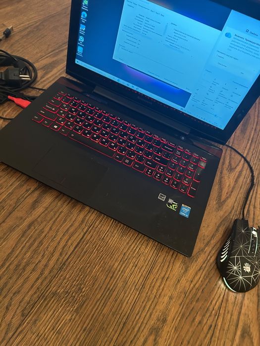 Игровой ноутбук LENOVO