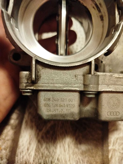 Дроселова клапа Ауди А4 2005г