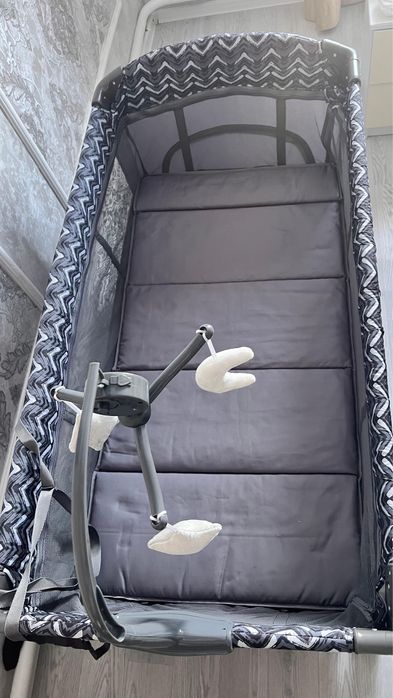 Срочно продам манеж