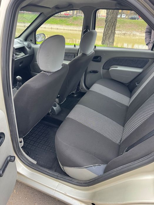 Dacia Logan 1.4 an 2004
