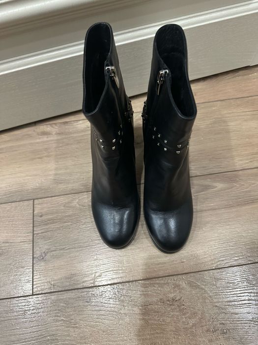 Продам обувь полуботинки