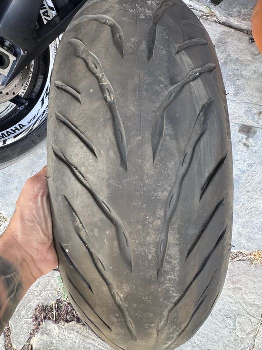 Bridgstone Batllax T32r  190 50 17