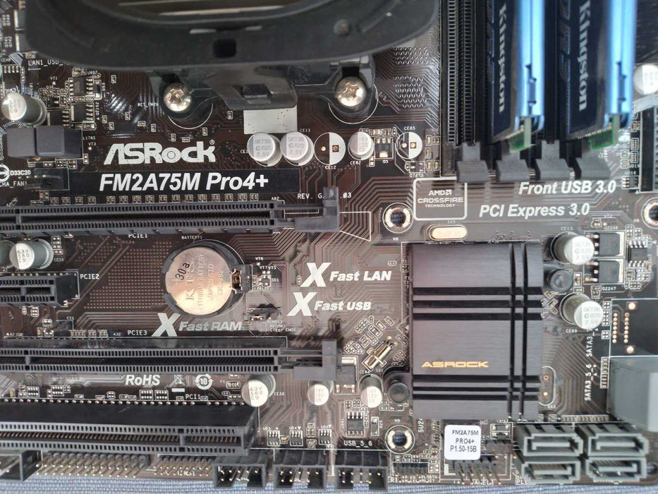 Дънна платка ASRock FM2A75M Pro4+ с процесор AMD A4-5300 с охладител Arctic  и 4GB RAM