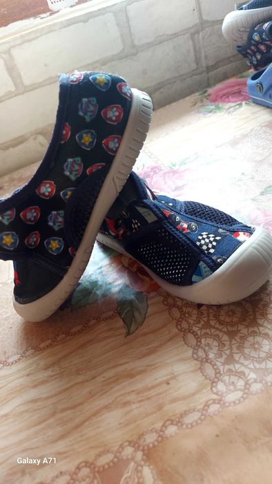 Вътрешни,Маратонки по 20лв