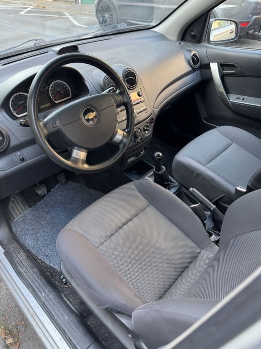Urgent , vând Chevrolet Aveo 2008, numai 88.000 km reali, masina de familie, cu mici defecte