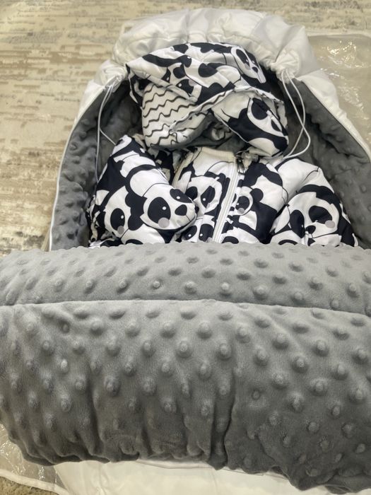 Продам детский конверт на выписку