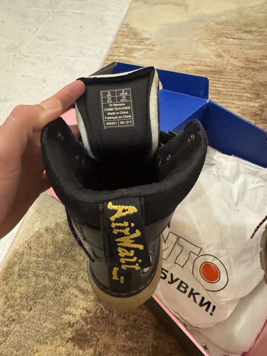 Продавам мъжки обувки Dr. Martens