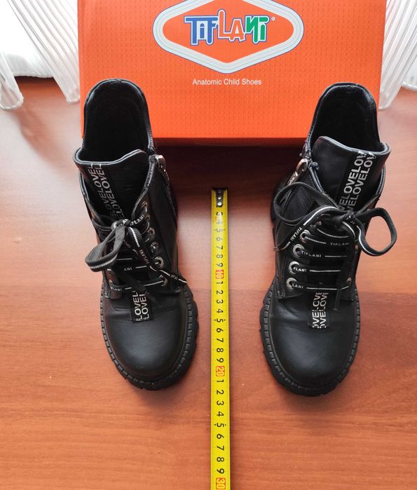 Фирменные, демисезонные ботинки 33 размера