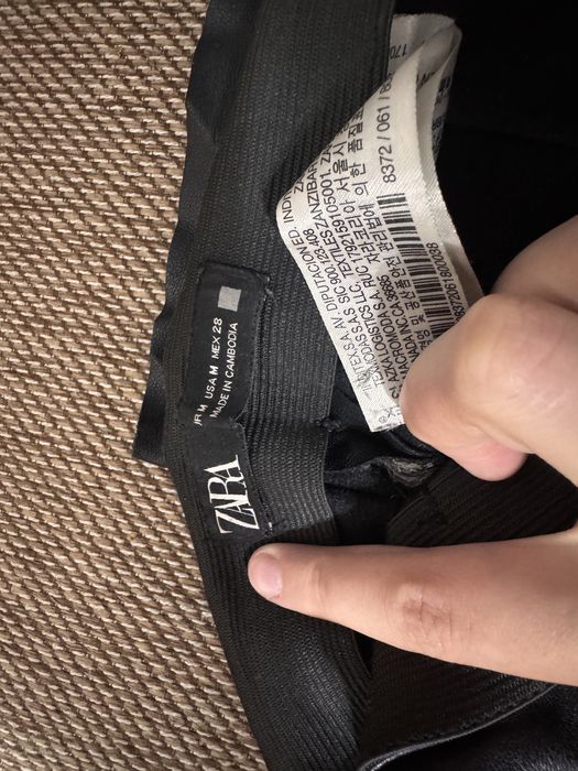 Вещи ZARA новые не одевались