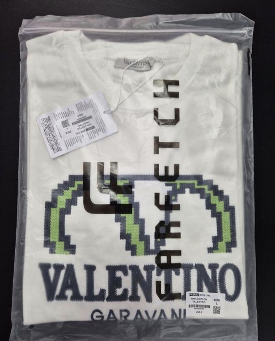 ТОП ЦЕНА! Оригинална мъжка тениска Valentino Garavani / Размер Л
