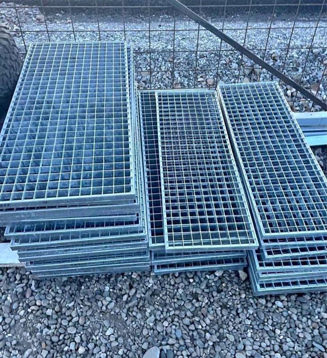 Trepte zincate galvanizate