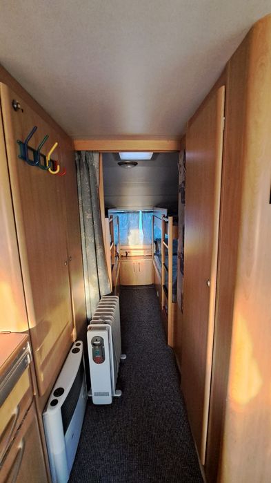 Vând rulota Knaus 550 Blue Line