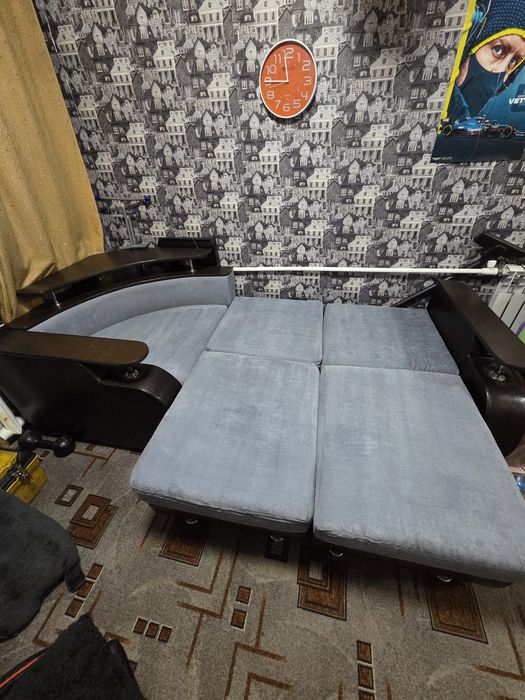 Продам диван раздвижной