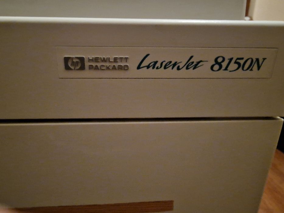 HP LaserJet 8150N – голям формат A3