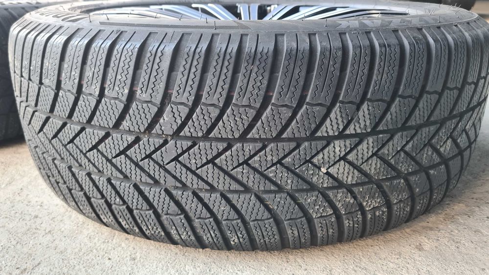 Roti/Jante/Jenti orig Mercedes EQS | Bridgestone (MO) 235/55 R19 ~6mm
