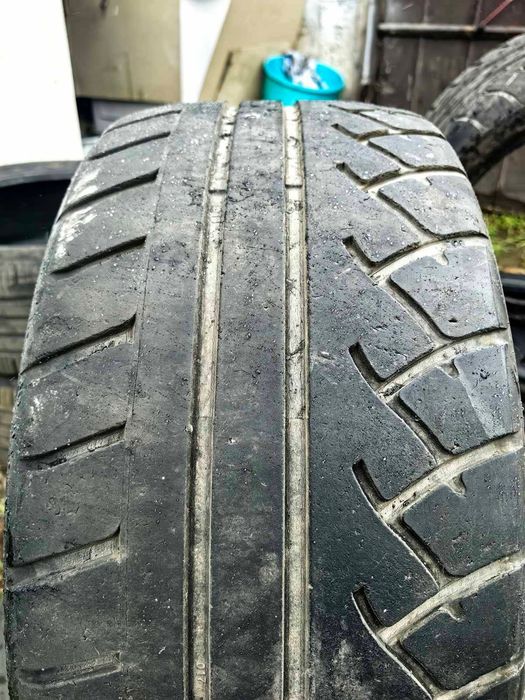 Семи сликове Westlake Sport RS 235/35/19 и 275/30/19