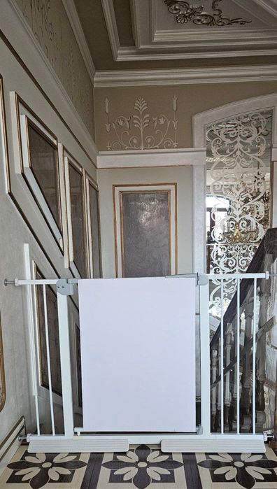 Sròchno sotiladi ograjdeniea dily deti...  Zinadan ximiya eshiklar ...