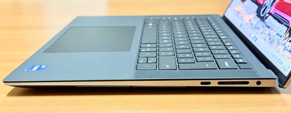 Dell Precision 5560 / i7-11850H / 16GB DDR4 / 512GB SSD / Quadro T1200 4GB / 15.6" FHD+ IPS 100% sRGB