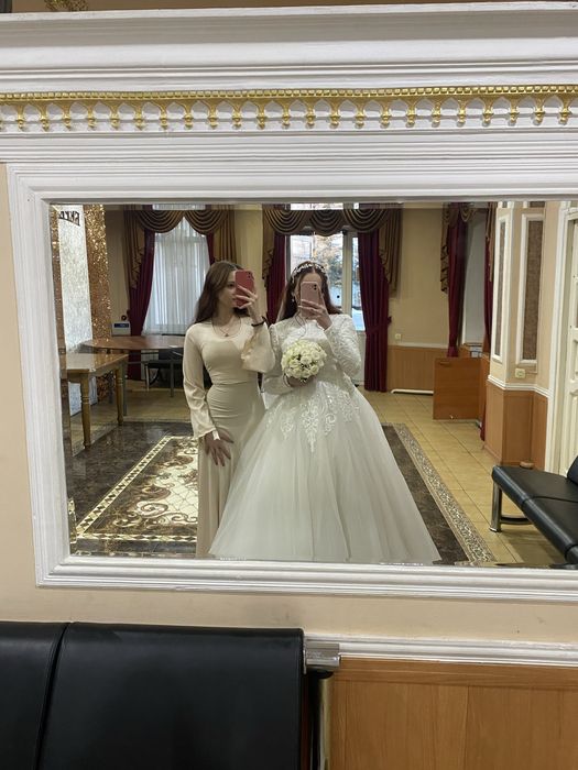 Платье невесты закрытое