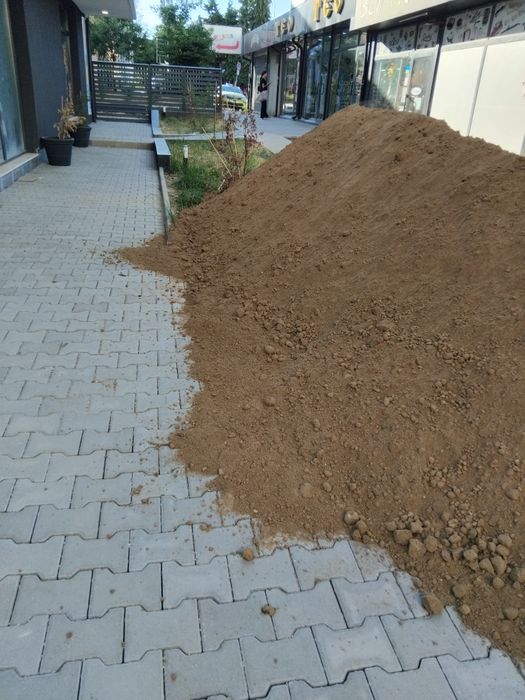 Доставка на хумус , услуги със самосвали