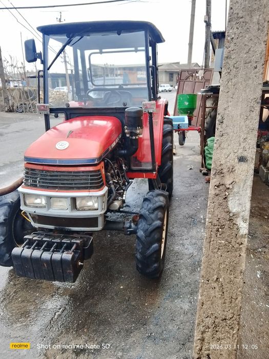 Mini traktor sotiladi